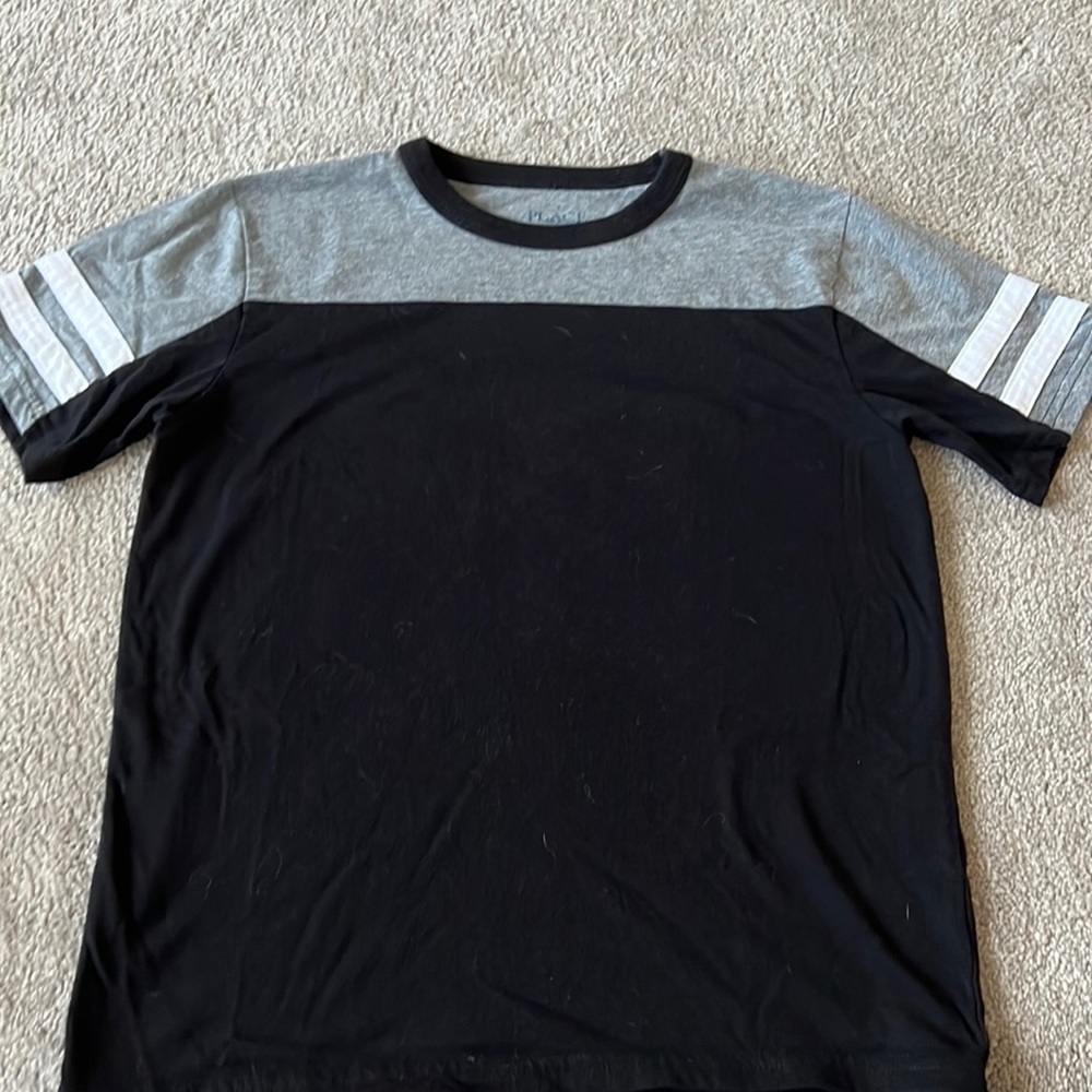 Children’s Place t-shirt. M 7/8